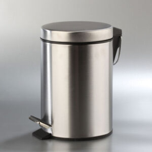 20L satin stainless steel pedal bin with black inner liner and perimeter-sealing lid.